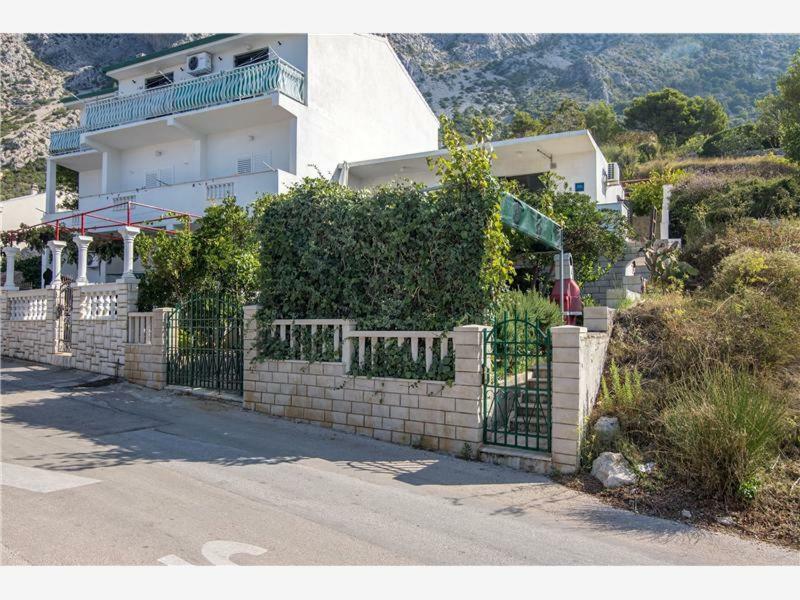 דרזניצה Apartments Maja מראה חיצוני תמונה