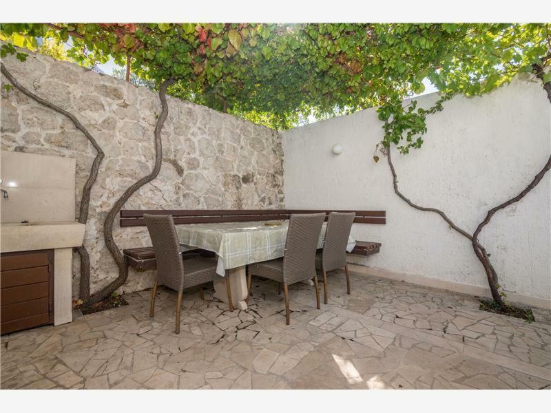 דרזניצה Apartments Maja מראה חיצוני תמונה