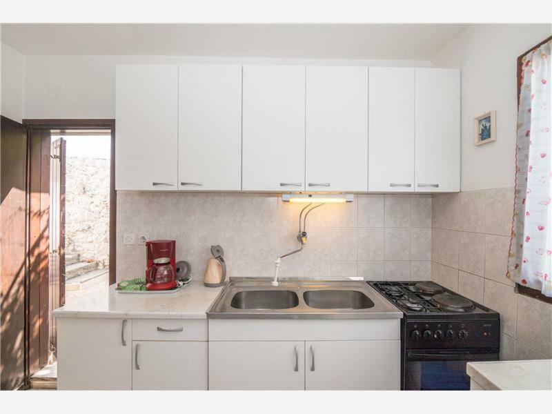 דרזניצה Apartments Maja מראה חיצוני תמונה